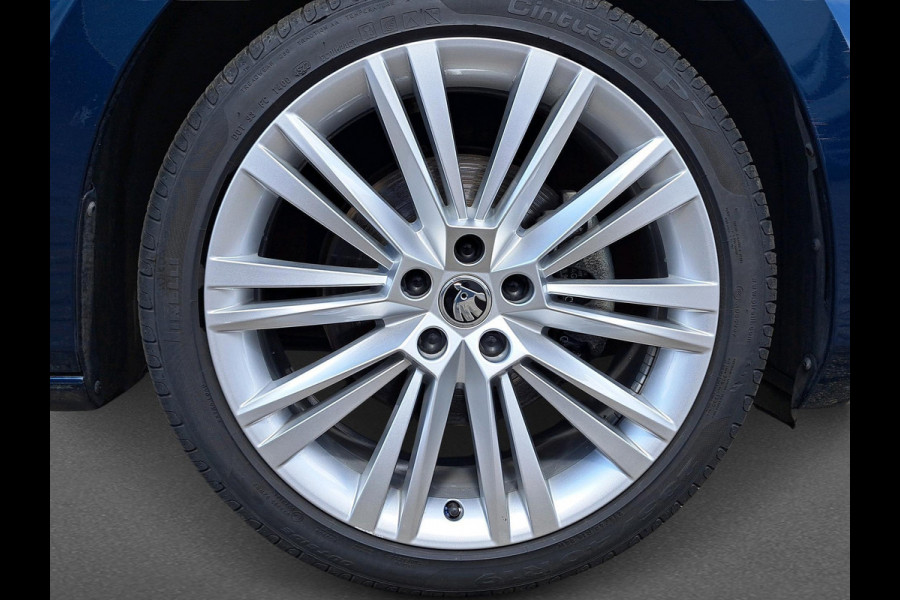 Škoda Superb Combi 1.4 TSI iV PHEV Laurin & Klement (L&K) | leder | memorystoelen | trekhaak