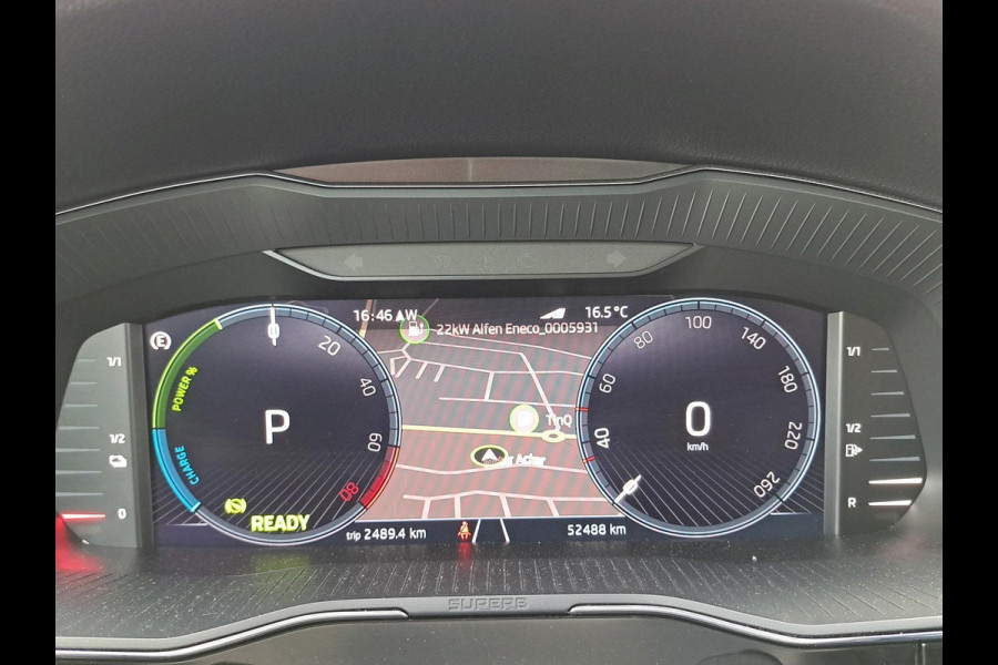 Škoda Superb Combi 1.4 TSI iV PHEV Laurin & Klement (L&K) | leder | memorystoelen | trekhaak
