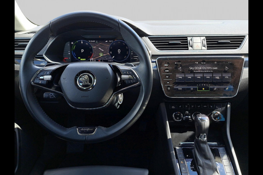 Škoda Superb Combi 1.4 TSI iV PHEV Laurin & Klement (L&K) | leder | memorystoelen | trekhaak
