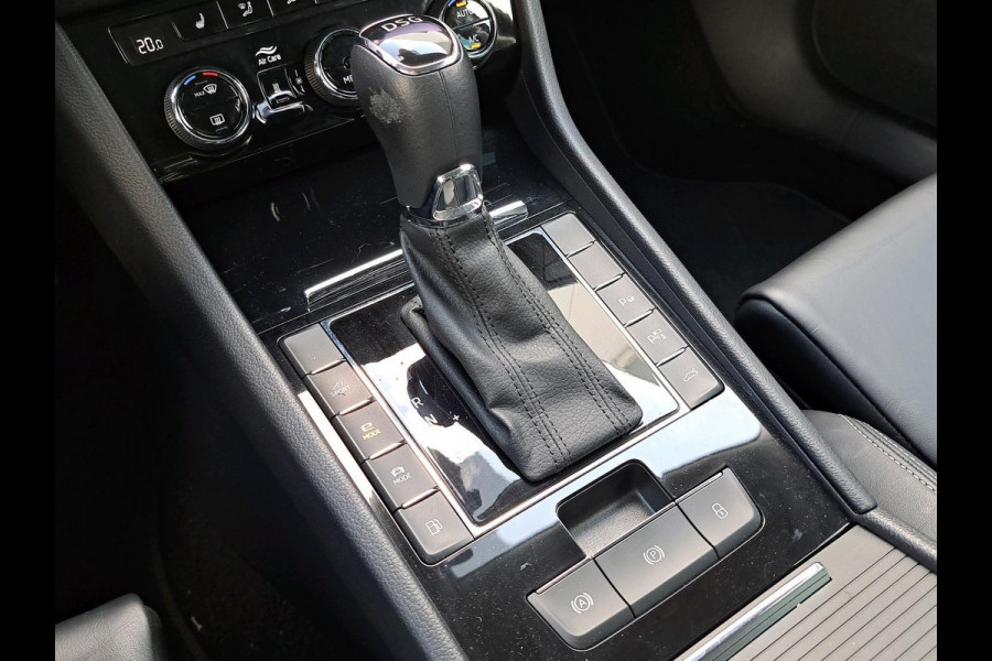 Škoda Superb Combi 1.4 TSI iV PHEV Laurin & Klement (L&K) | leder | memorystoelen | trekhaak