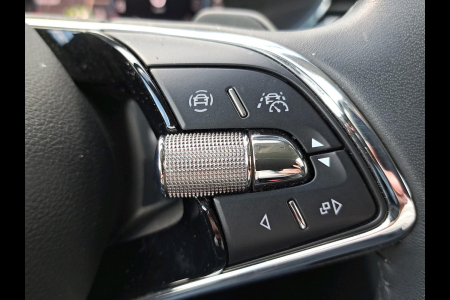 Škoda Superb Combi 1.4 TSI iV PHEV Laurin & Klement (L&K) | leder | memorystoelen | trekhaak