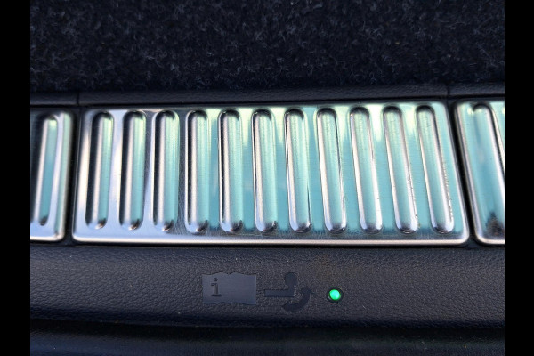 Škoda Superb Combi 1.4 TSI iV PHEV Laurin & Klement (L&K) | leder | memorystoelen | trekhaak