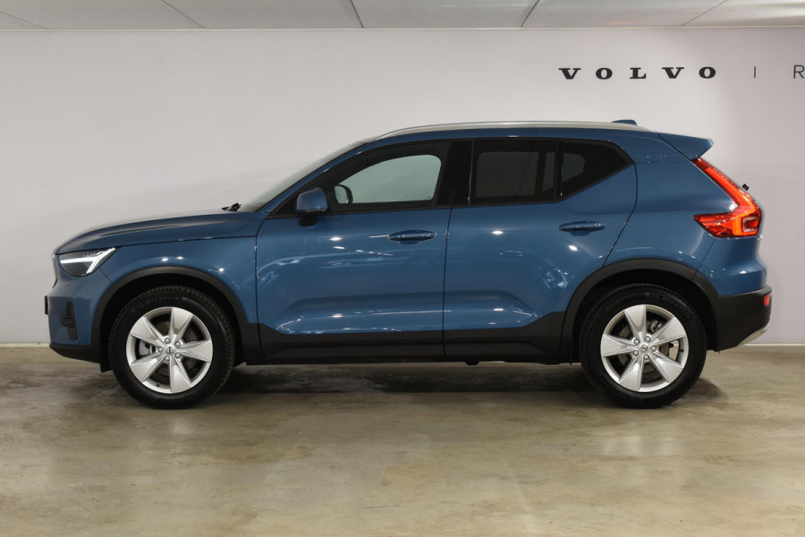Volvo XC40 B3 177PK Automaat Core / Navigatie / Camera / Adaptieve Cruisecontrol / Stuur-Stoelverwarming / LM Velgen / Trekhaak /
