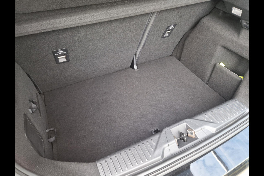 Ford Fiesta 1.1 Trend | Maar 21 dkm! | Navigatie  | Airco | All Seaon banden | CPV op afstand via