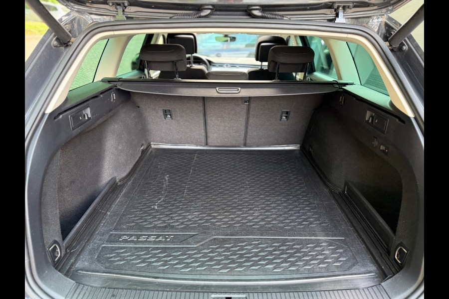 Volkswagen Passat Variant 1.5 TSI Comfortline Business l Pano l Automaat l Navi l ACC l Climate l Zeer goede nette auto l