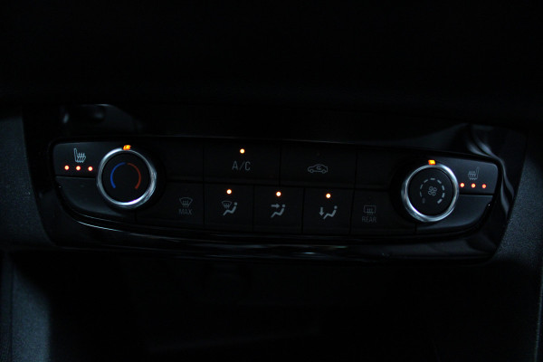 Opel Corsa 1.2 Navi Airco Stoel- & stuur verwarming Carplay PDC Bluetooth Cruise BTW auto