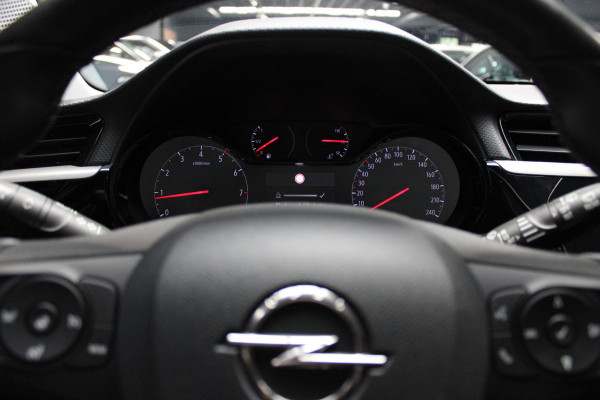 Opel Corsa 1.2 Navi Airco Stoel- & stuur verwarming Carplay PDC Bluetooth Cruise BTW auto