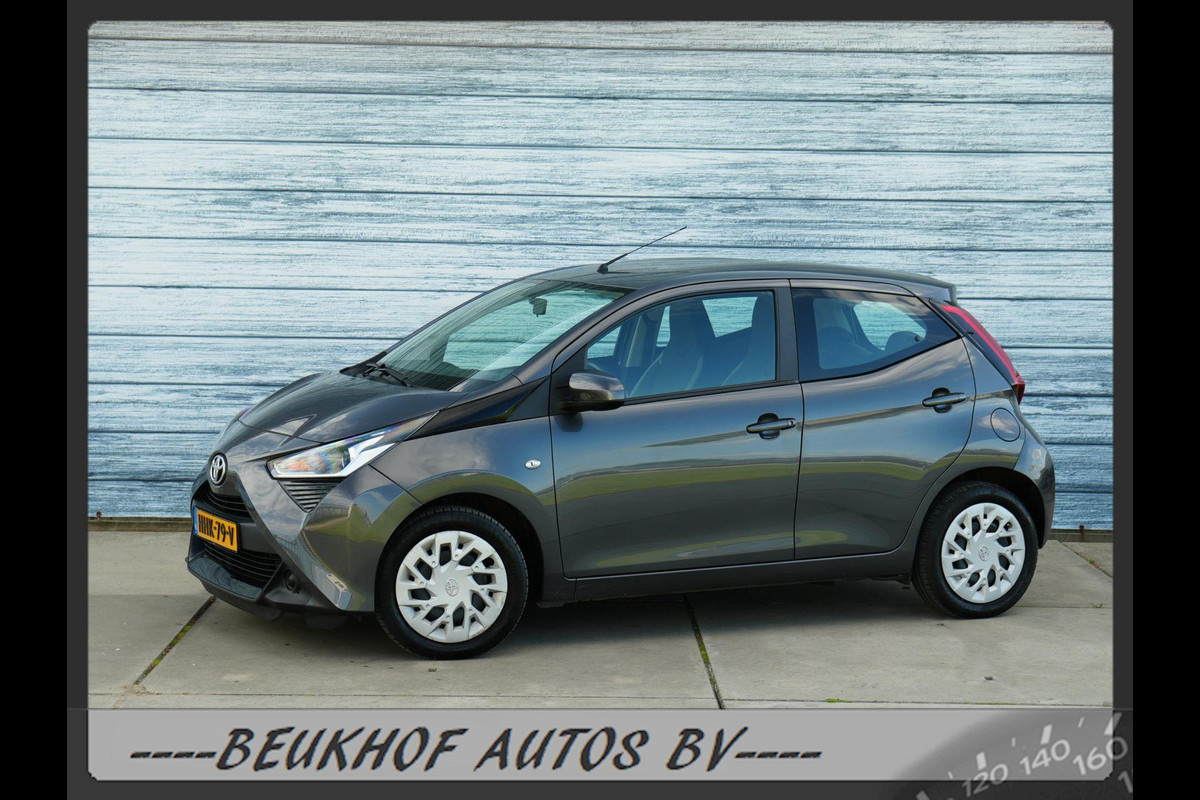 Toyota Aygo 1.0 VVT-i x-joy Automaat Carplay Bluetooth Cam Toyota Aygo 1.0 VVT-i x-joy Automaat Carplay Bluetooth Cam