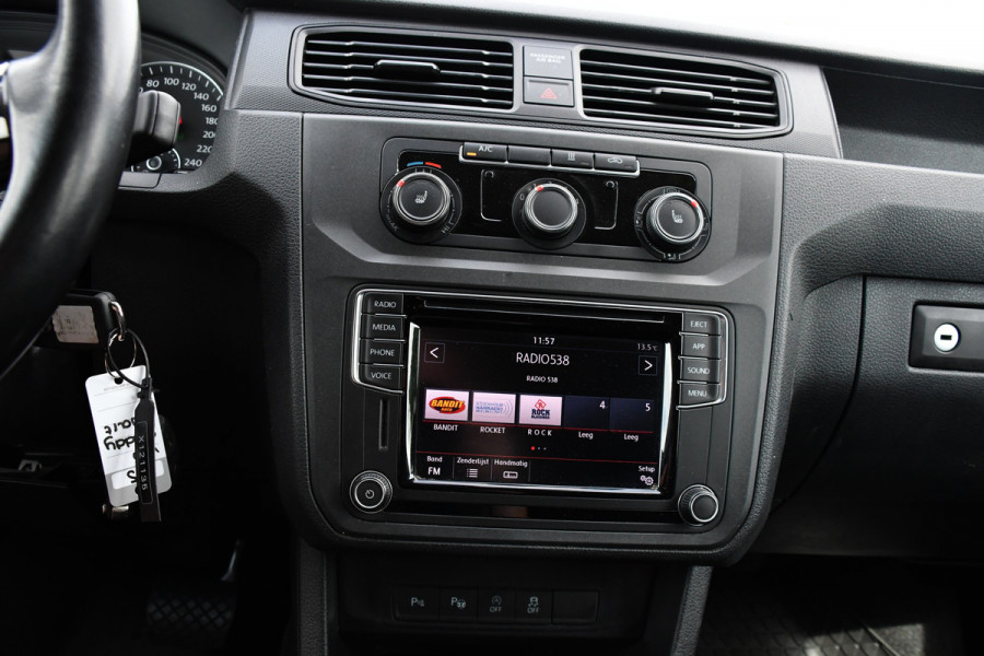 Volkswagen Caddy 2.0 TDI L1H1 Highline Adaptieve Cruise, Carplay, LED, Stoelverwarming, Automaat, Sensoren, Trekaak, Standkachel, Uniek!