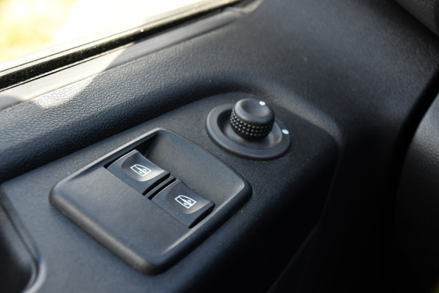 Fiat Talento 2.0 MultiJet L2H1 PB Edition Cruise, Carplay, Sensoren, 145PK, Sensoren, Airco, Multimedia, NAVI, Uniek!