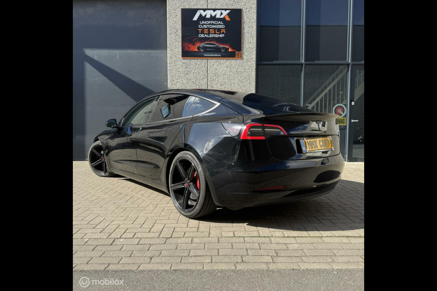 Tesla Model 3 Performance AWD 78 kWh CUSTOM HOOD EN VELGEN