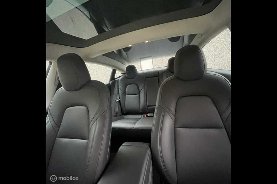 Tesla Model 3 Long Range 78kwh GRIJS Trekhaak MMX PACK