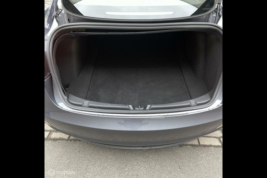 Tesla Model 3 Long Range 78kwh GRIJS Trekhaak MMX PACK