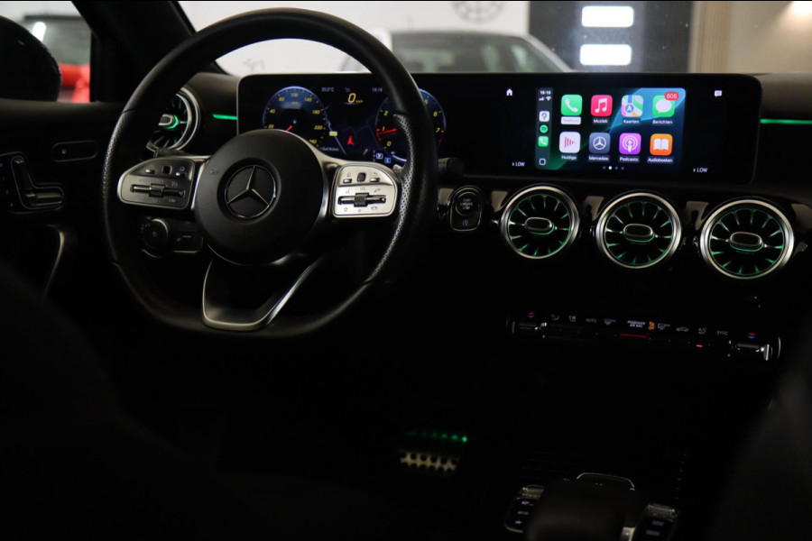 Mercedes-Benz A-Klasse 200 AMG /PANO/MEMORY/KEYLESS/CAMERA/VOL!