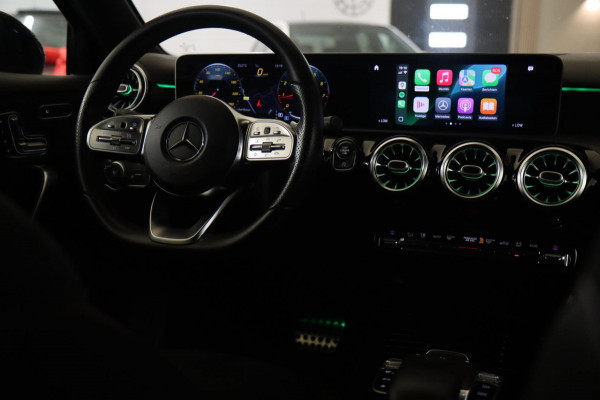 Mercedes-Benz A-Klasse 200 AMG /PANO/MEMORY/KEYLESS/CAMERA/VOL!