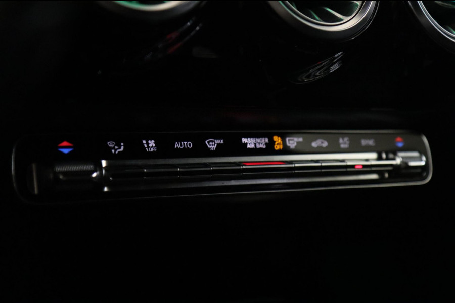 Mercedes-Benz A-Klasse 200 AMG /PANO/MEMORY/KEYLESS/CAMERA/VOL!