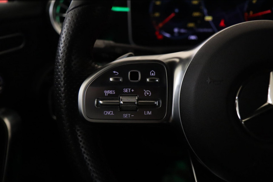 Mercedes-Benz A-Klasse 200 AMG /PANO/MEMORY/KEYLESS/CAMERA/VOL!