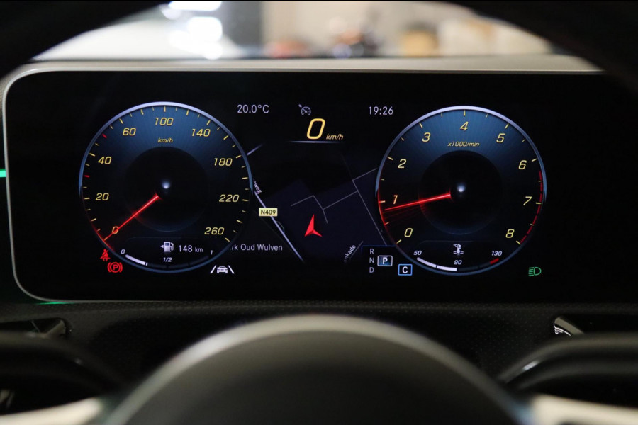 Mercedes-Benz A-Klasse 200 AMG /PANO/MEMORY/KEYLESS/CAMERA/VOL!