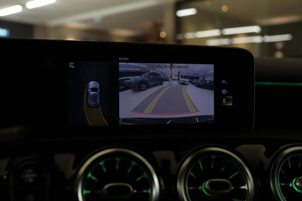 Mercedes-Benz A-Klasse 200 AMG /PANO/MEMORY/KEYLESS/CAMERA/VOL!