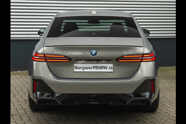 BMW 5 Serie 530e M-Sport Pro - Stoelventilatie - Trekhaak - Bowers & Wilkins