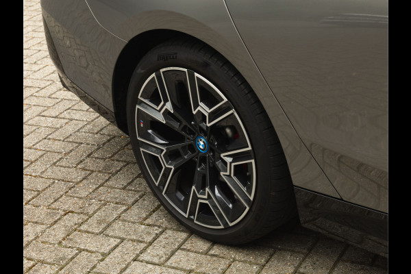 BMW 5 Serie 530e M-Sport Pro - Stoelventilatie - Trekhaak - Bowers & Wilkins