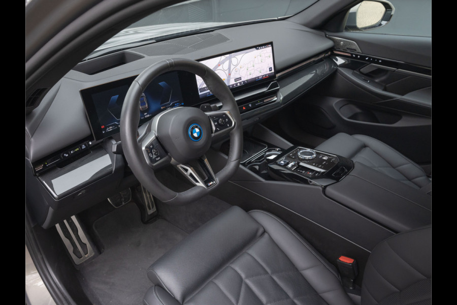 BMW 5 Serie 530e M-Sport Pro - Stoelventilatie - Trekhaak - Bowers & Wilkins