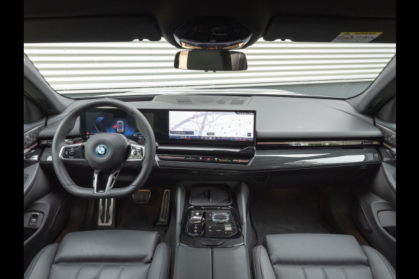 BMW 5 Serie 530e M-Sport Pro - Stoelventilatie - Trekhaak - Bowers & Wilkins