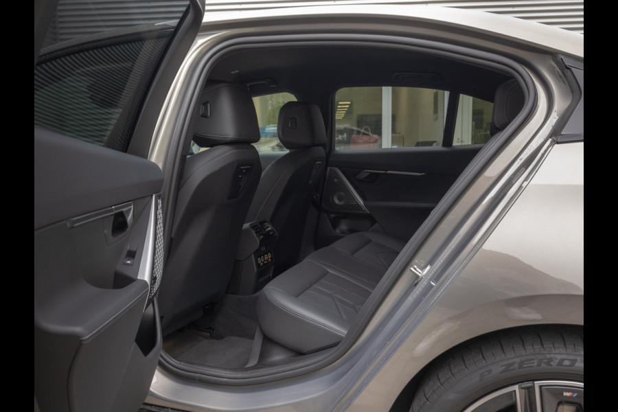 BMW 5 Serie 530e M-Sport Pro - Stoelventilatie - Trekhaak - Bowers & Wilkins