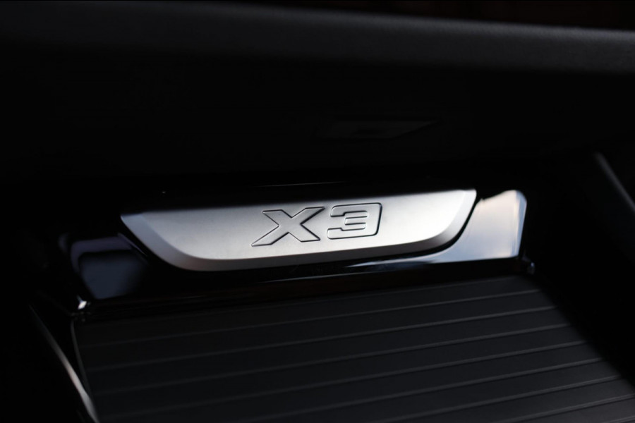 BMW X3 XDrive30e M-Sport *Pano*M-Stoelen*360 Camera*Keyless*Head-Up*