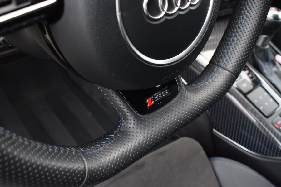 Audi RS6 4.0 V8 TFSI 605pk Quattro Performance | Luchtvering | Trekhaak | Keramisch