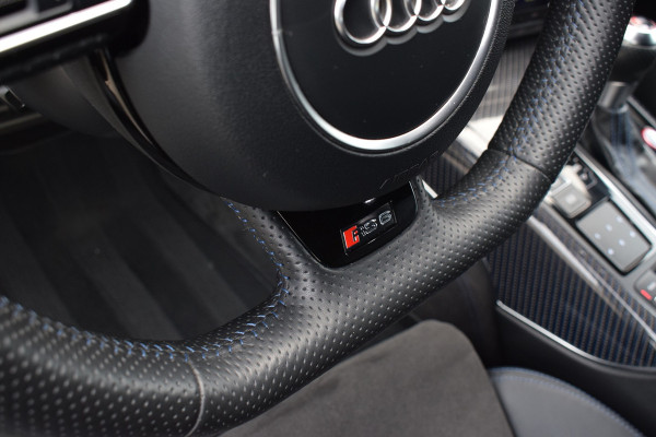 Audi RS6 4.0 V8 TFSI 605pk Quattro Performance | Luchtvering | Trekhaak | Keramisch