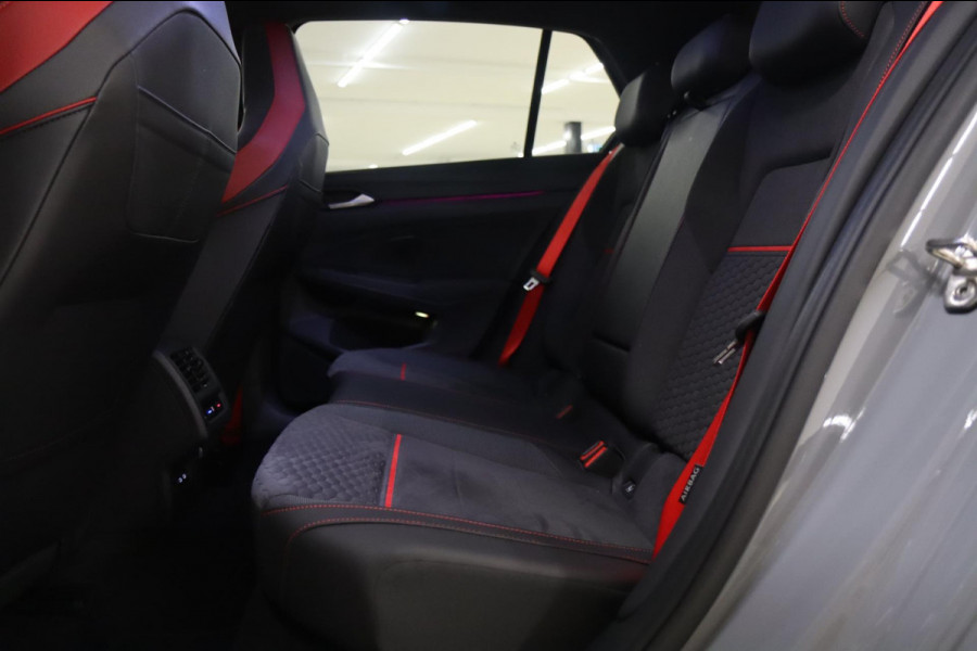Volkswagen Golf 2.0 TSI GTI CLUBSPORT /PANO/NUR/H-K/HUD/IQ-LIGHT/VOLL