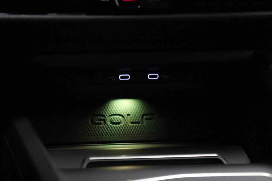 Volkswagen Golf 2.0 TSI GTI CLUBSPORT /PANO/NUR/H-K/HUD/IQ-LIGHT/VOLL