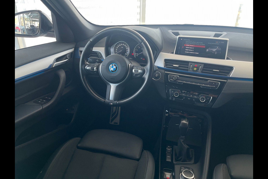 BMW X1 xDrive25e M-SPORT ** LED, NAVI+, HALF-LEDER, PRIVACY, 18-inch LMV & 4-SEIZOEN BND ** 1e EIG - UNFALLFREI ** ** INFORMEER OOK NAAR ONZE AANTREKKELIJKE FINANCIAL-LEASE TARIEVEN **