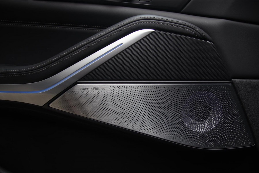BMW X5 XDrive45e B&W-CRYSTAL-HUD-MEMORY-MASSAGE-STOELKOELING