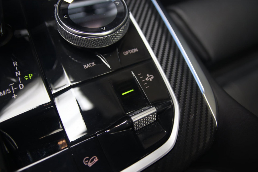 BMW X5 XDrive45e B&W-CRYSTAL-HUD-MEMORY-MASSAGE-STOELKOELING