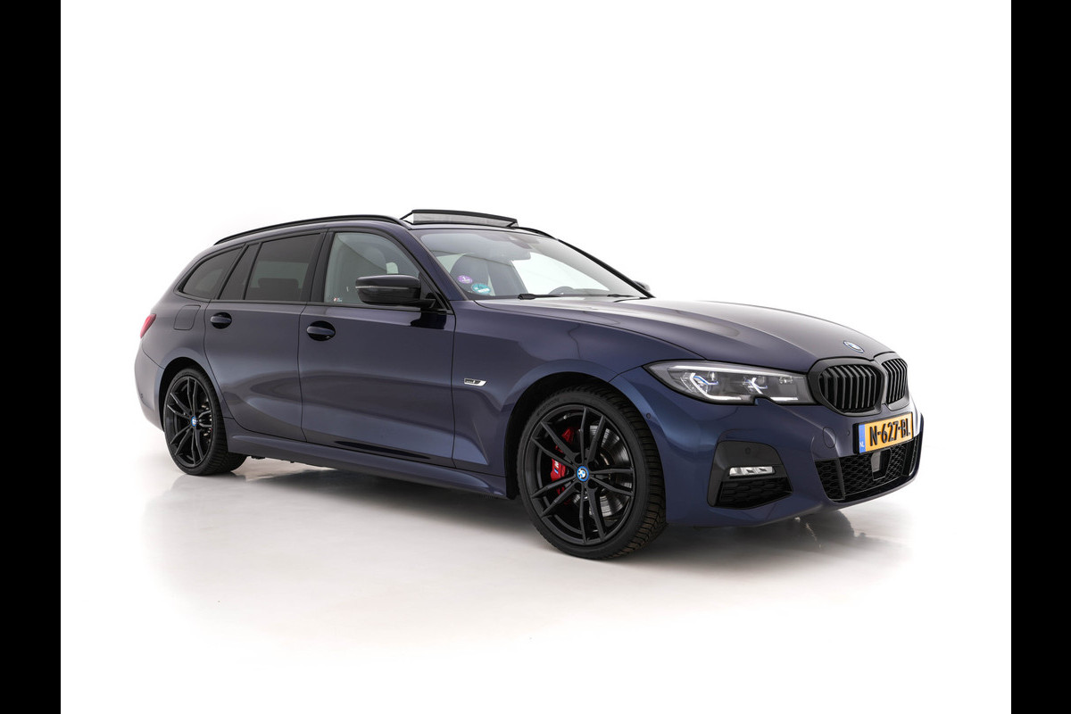 BMW 3 Serie Touring 330e Business Edition Plus M-Sportpack (INCL-BTW) *PANO | VERNASCA-FULL-LEATHER | HEAD-UP | FULL-LED | DIGI-COCKPIT | NAVI-FULLMAP | HEATED-SPORTSEATS | HIFI-SOUND | CAMERA | AMBIENT-LIGHT | TOWBAR | 19''ALU* BMW 3 Serie Touring 330e Business Edition Plus M-Sportpack (INCL-BTW) *PANO | VERNASCA-FULL-LEATHER | HEAD-UP | FULL-LED | DIGI-COCKPIT | NAVI-FULLMAP | HEATED-SPORTSEATS | HIFI-SOUND | CAMERA | AMBIENT-LIGHT | TOWBAR | 19''ALU*