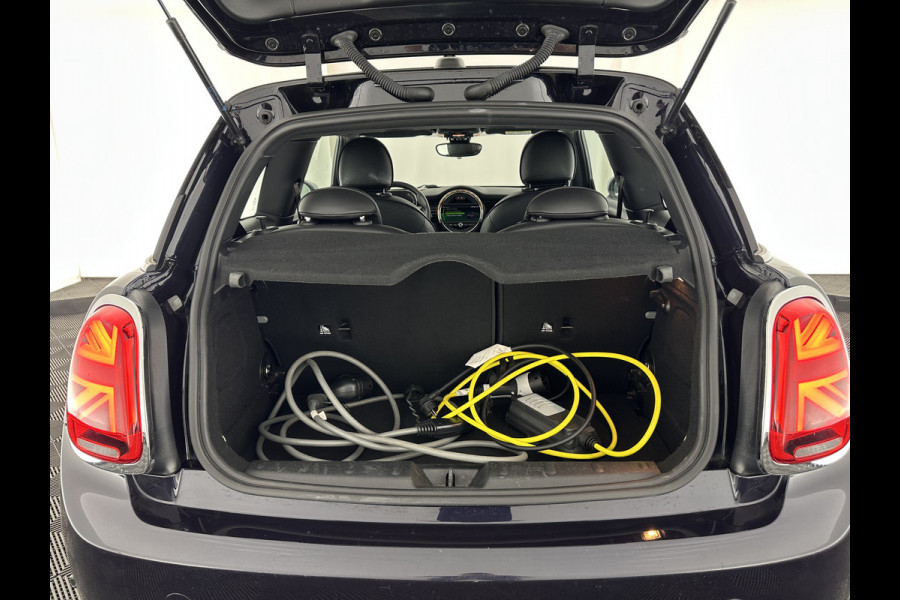 MINI Mini Electric Yours 33 kWh [ 3-Fase ] (INCL-BTW) *PANO | LUXURY-LEATHER | HARMAN/KARDON-AUDIO | FULL-LED | KEYLESS | CAMERA | NAVI-FULLMAP | DIGI-COCKPIT | DAB | HEAD-UP | HEATED-SPORTSEATS | 17"ALU*