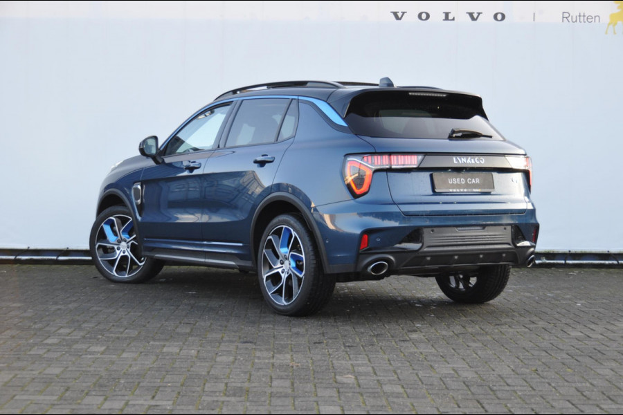 Lynk & Co 01 / 360 Camera / Adaptieve cruise control / Elektrische stoelen / BLIS / Stoelverwarming / Elektrische achterklep / Climate control / Parkeersensoren met camera / Regensensor / Keyless entry /