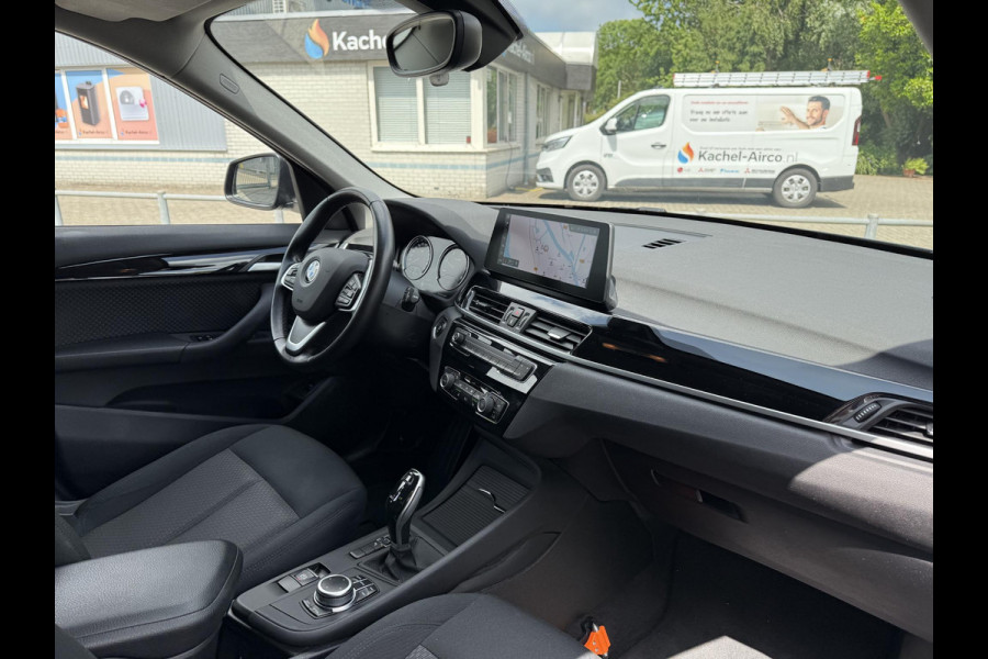 BMW X1 sDrive18d Business Ed. | Navi | Camera | Trekhaak |