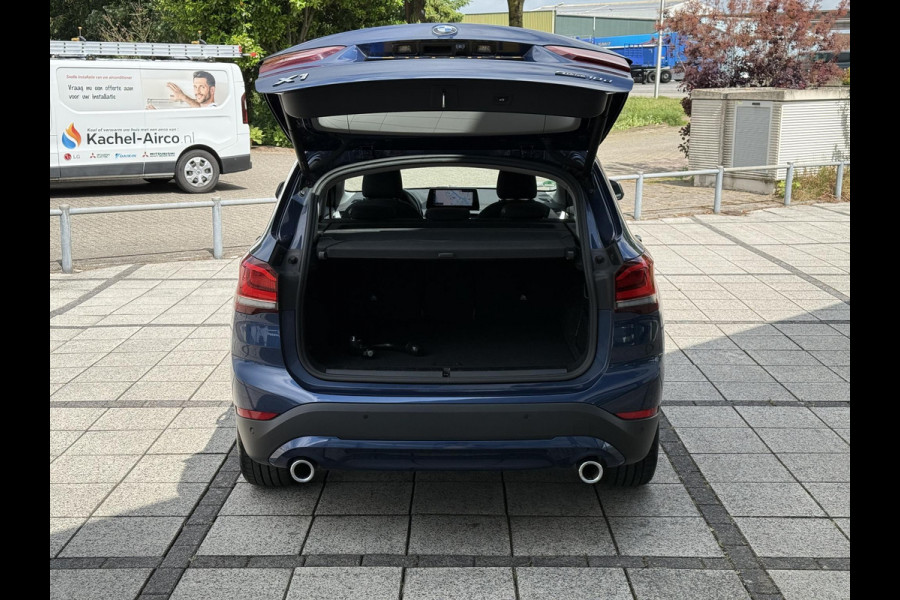 BMW X1 sDrive18d Business Ed. | Navi | Camera | Trekhaak |