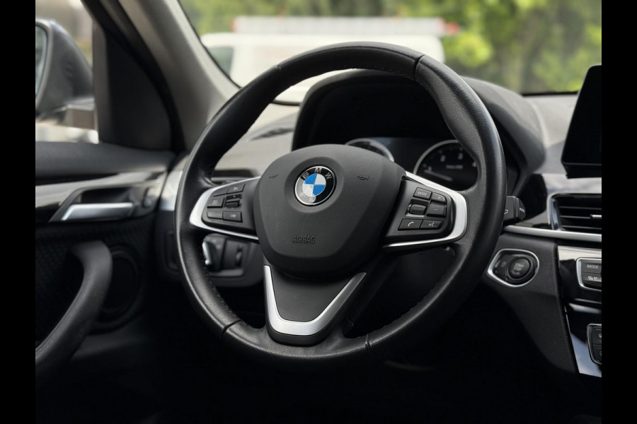 BMW X1 sDrive18d Business Ed. | Navi | Camera | Trekhaak |