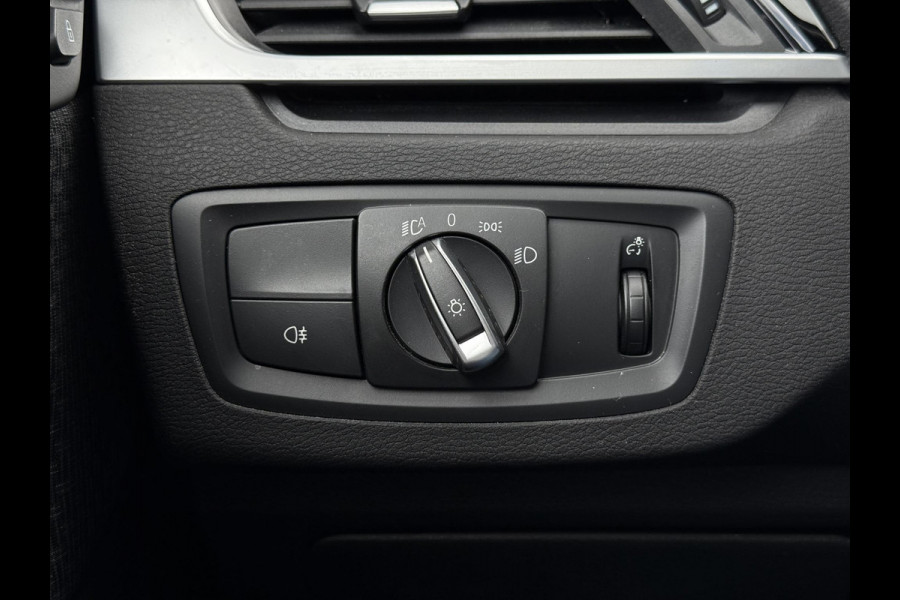 BMW X1 sDrive18d Business Ed. | Navi | Camera | Trekhaak |