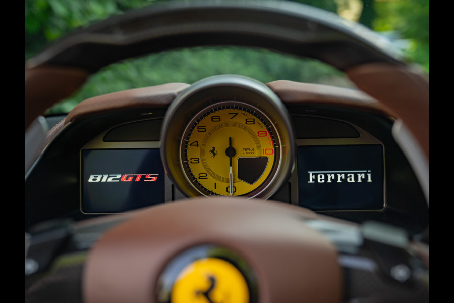 Ferrari 812 GTS 6.5 V12 HELE | Verde Zeltweg | Full Carbon | Atelier Car | 1e eig | Lift | Magnifiek!