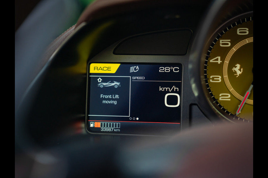 Ferrari 812 GTS 6.5 V12 HELE | Verde Zeltweg | Full Carbon | Atelier Car | 1e eig | Lift | Magnifiek!