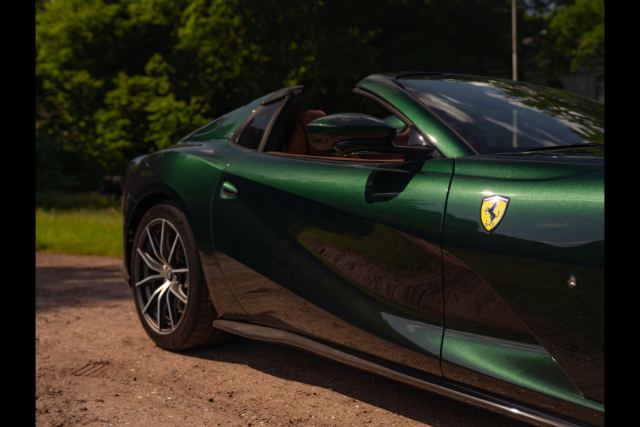 Ferrari 812 GTS 6.5 V12 HELE | Verde Zeltweg | Full Carbon | Atelier Car | 1e eig | Lift | Magnifiek!