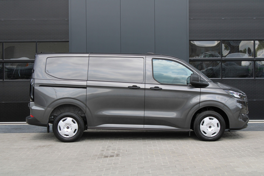 Ford Transit Custom 320 2.0 TDCI L1H1 Trend 170pk - Carplay - Android - LED koplampen - Camera - Stoelverwarming - 70l tank - Rijklaar