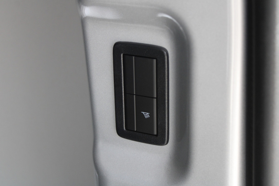 Ford Transit Custom 320 2.0 TDCI L2H1 Trend 136pk - 2x Schuifdeur - Achterklep - Carplay - Android - LED koplampen - Stoelverwarming - 70l tank - Ri