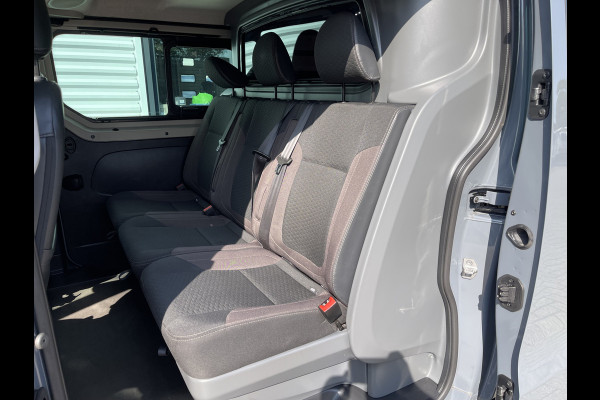 Fiat Talento 2.0 MultiJet 170pk automaat L2H1 SX DC 5 persoons / vaste prijs rijklaar € 23.950 ex btw / lease vanaf € 391 / dubbele schuifdeur / airco / cruise / navi / camera / trekhaak !
