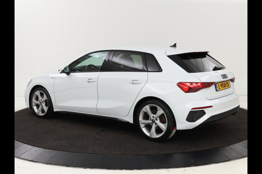 Audi A3 30 TFSI S edition | Carplay | Full LED | Virtual Cockpit | Sportstoelen | Half leder | Getint glas | Climate control | Cruise control